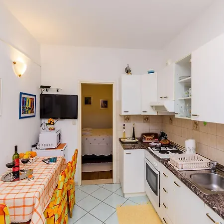 Captain Apartman *